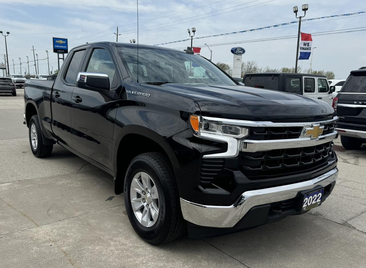 2022 Chevrolet Silverado 1500 4WD Double Cab 147" LT Photo