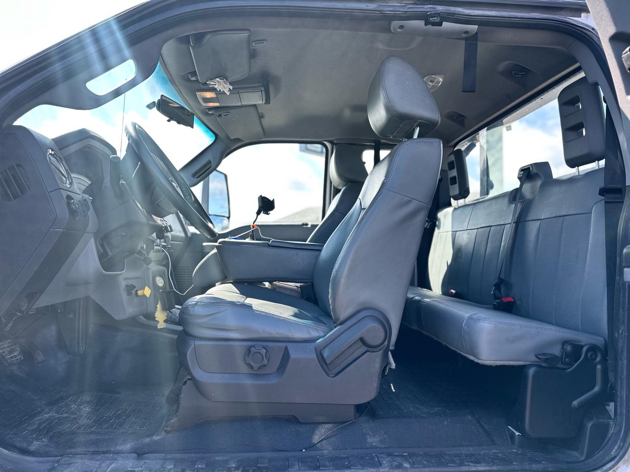 2019 Ford F-750 Super Duty XL SUPERCAB TOW TRUCK W/ 22' GALVANIZED DECK Photo5