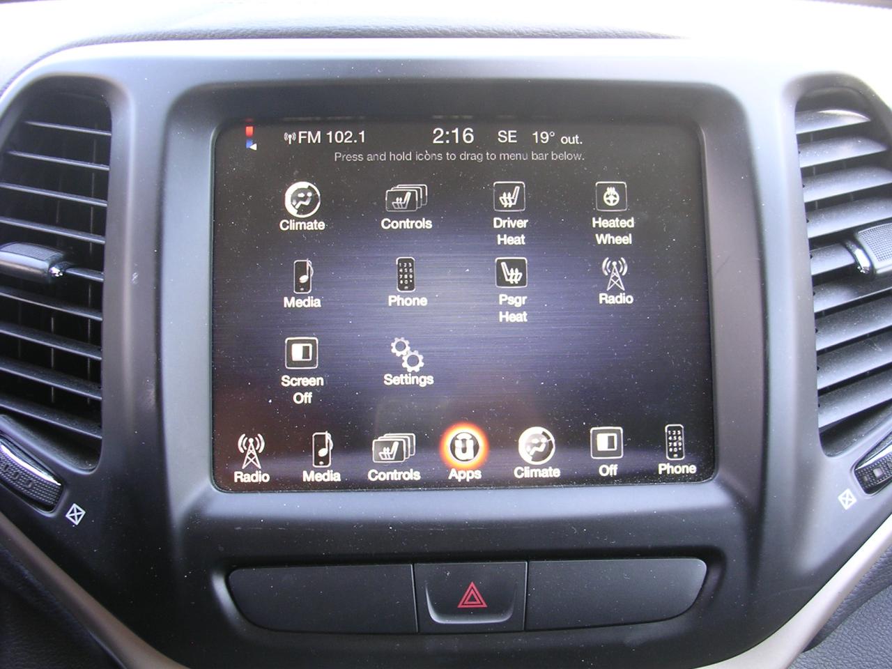 2017 Jeep Cherokee North - Photo #12