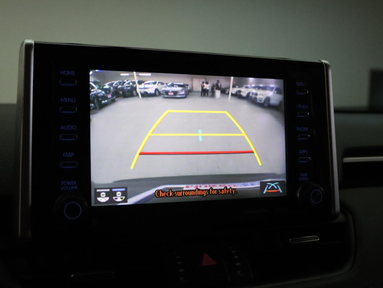 2021 Toyota RAV4 XLE | AWD | Sunroof | Leather | BSM | CarPlay