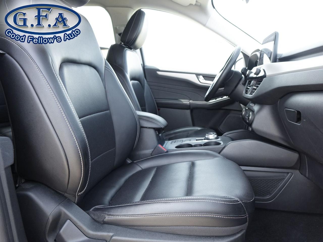 2022 Ford Escape SEL MODEL, AWD, LEATHER SEATS, PANORAMIC ROOF, NAV Photo11