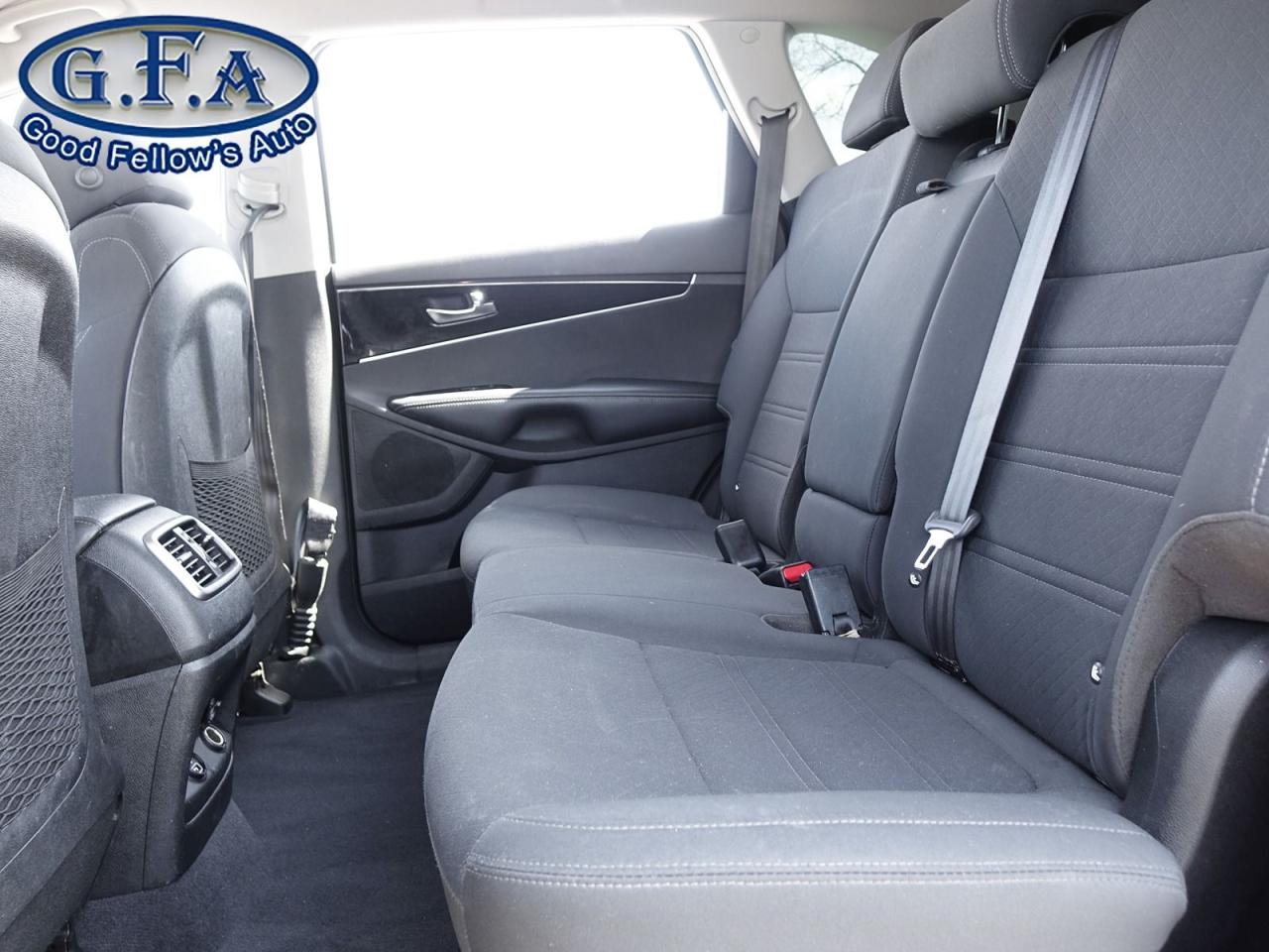 2019 Kia Sorento LX MODEL, AWD, 7 PASSENGER, REARVIEW CAMERA, HEATE Photo9