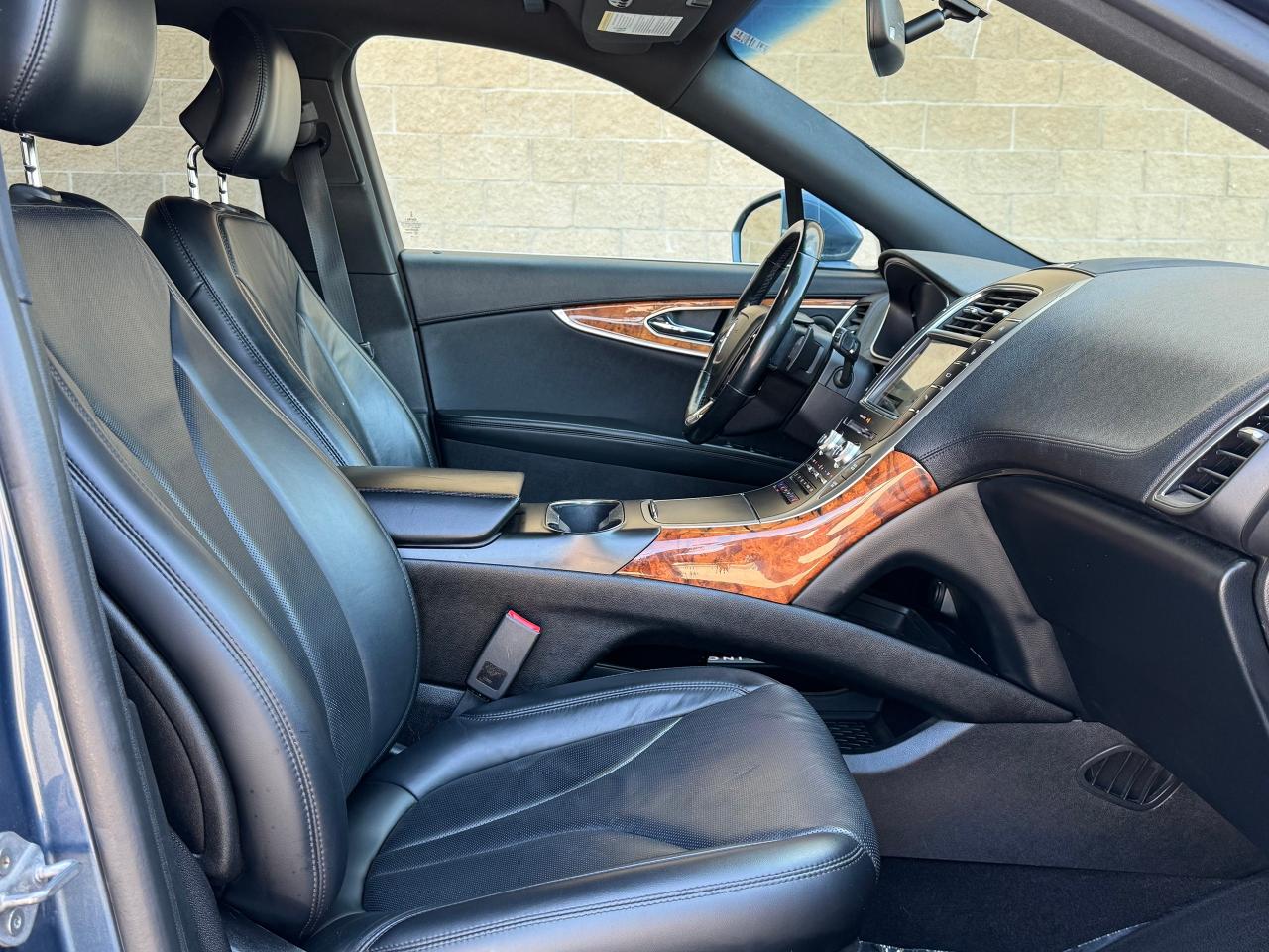2019 Lincoln Nautilus Reserve AWD **DEALER SERVICED** - Photo #33