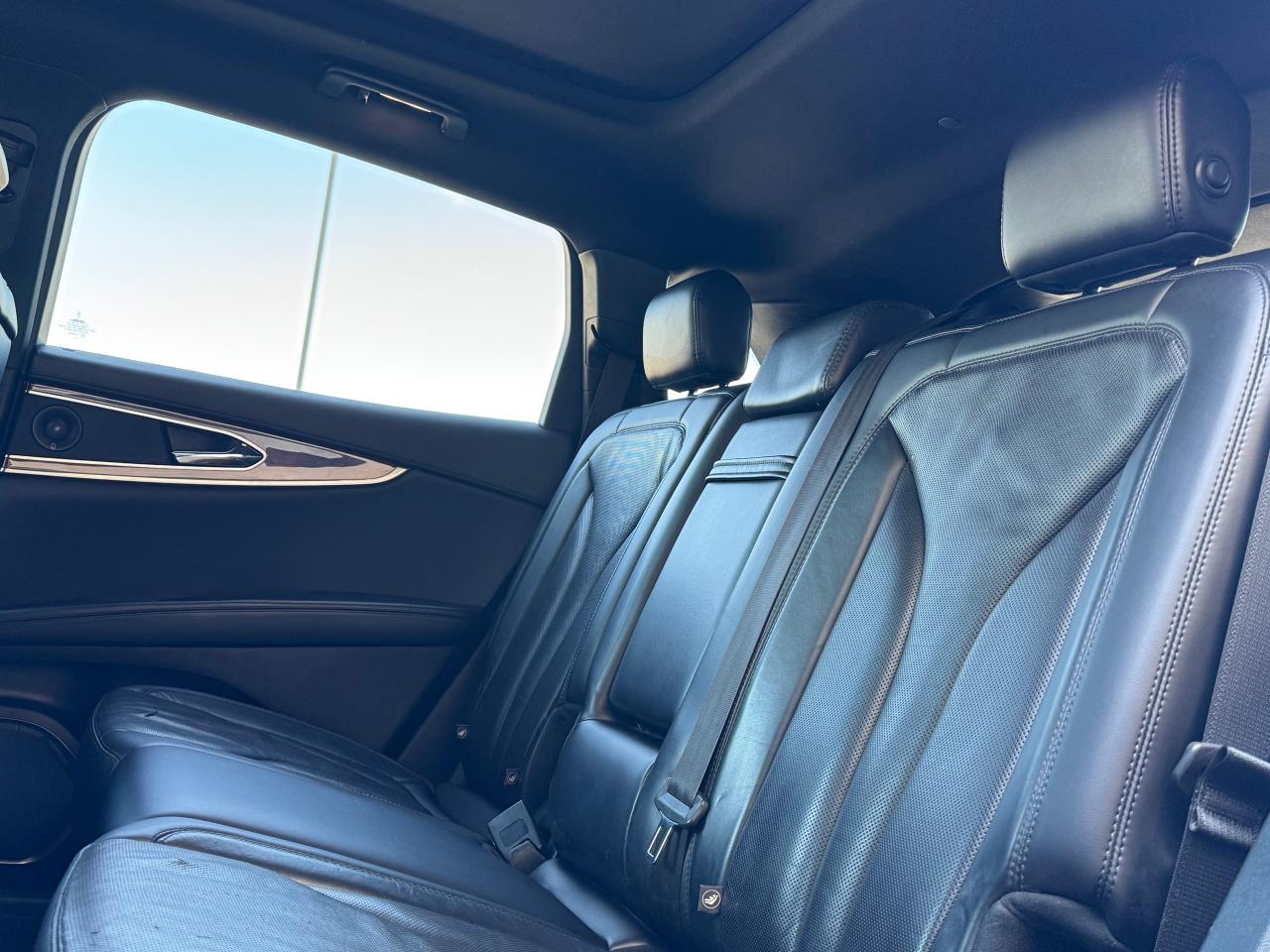 2019 Lincoln Nautilus Reserve AWD **DEALER SERVICED** - Photo #31