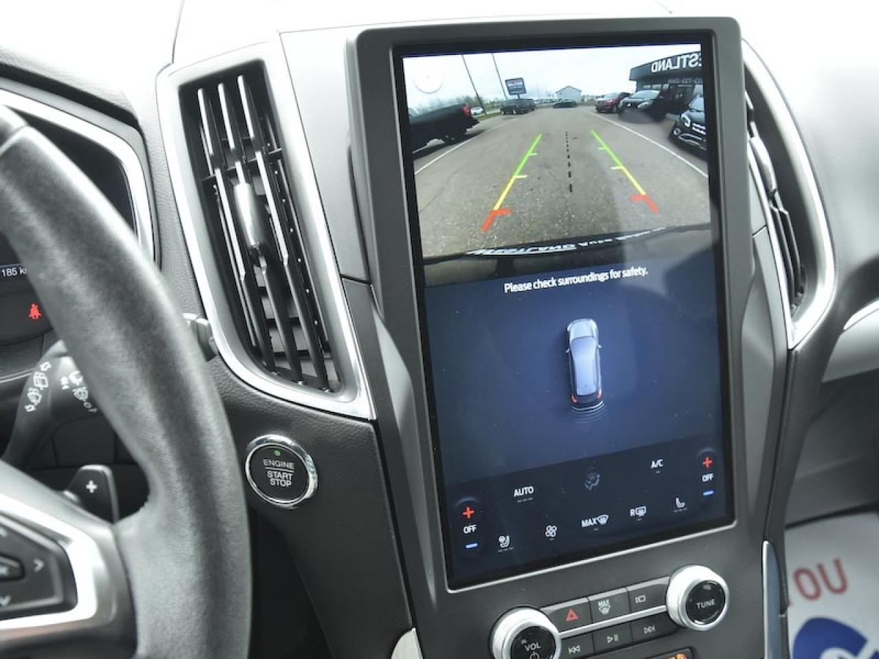 2021 Ford Edge Titanium - Photo #8