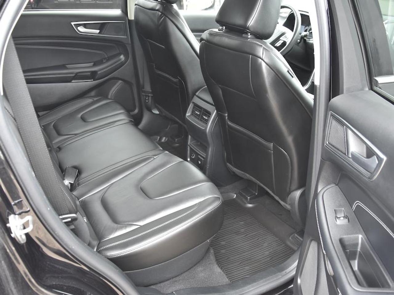 2021 Ford Edge Titanium Photo