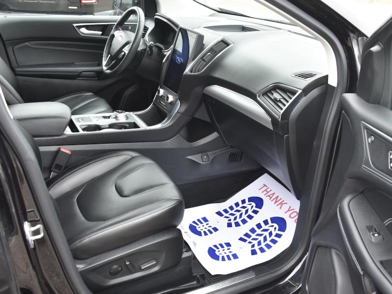 2021 Ford Edge Titanium - Photo #7