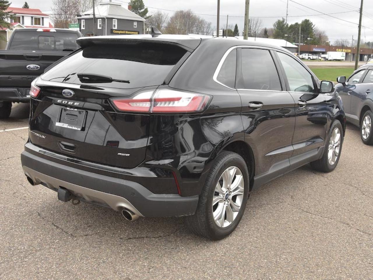 2021 Ford Edge Titanium - Photo #3