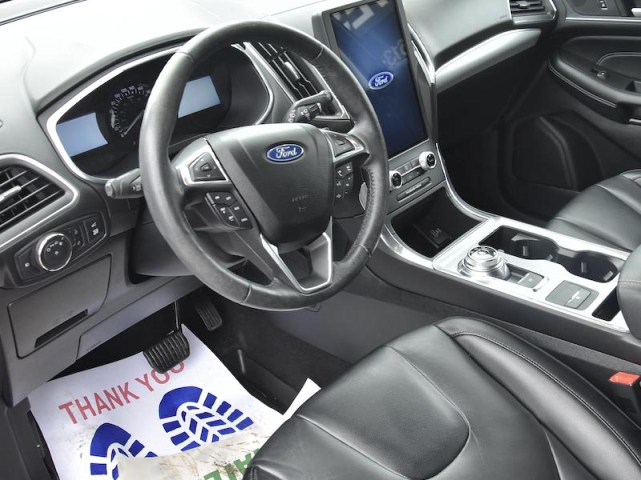 2021 Ford Edge Titanium - Photo #5