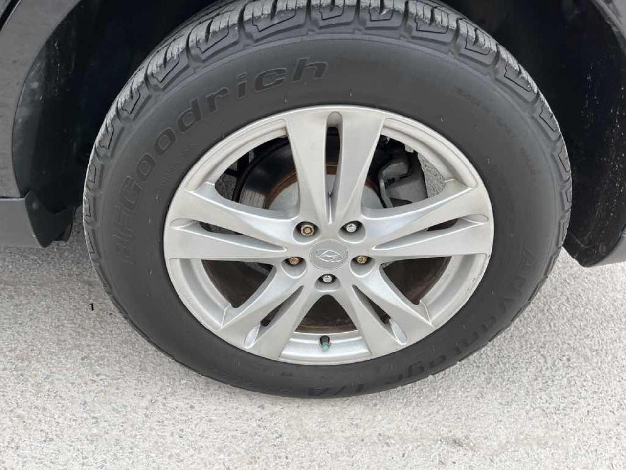 2012 Hyundai Santa Fe SE - Photo #17