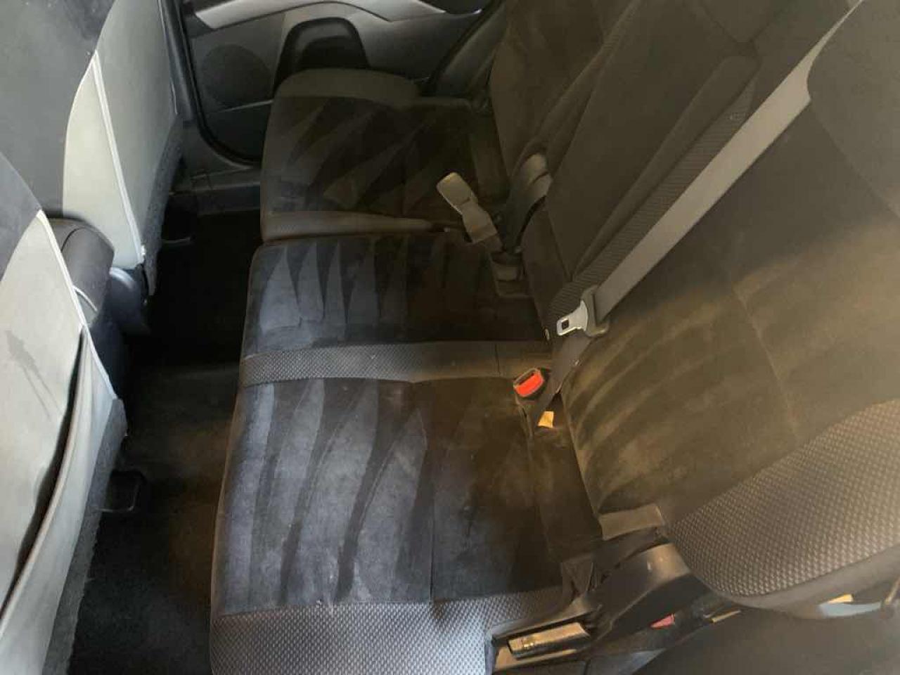 2010 Mitsubishi Outlander XLS - Photo #12