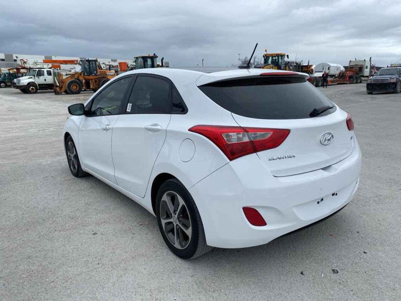 2016 Hyundai Elantra GT - Photo #6