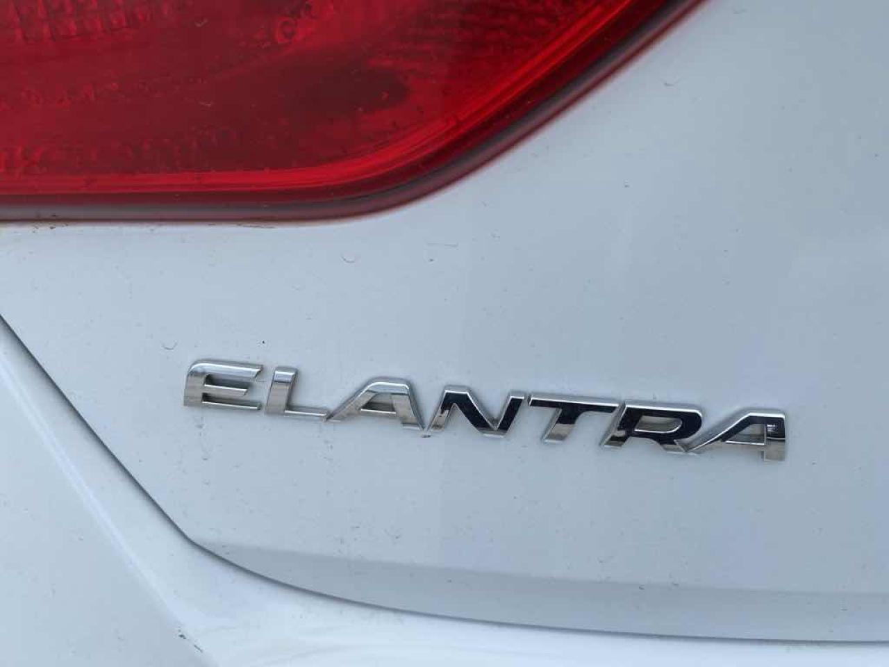 2016 Hyundai Elantra GT - Photo #20