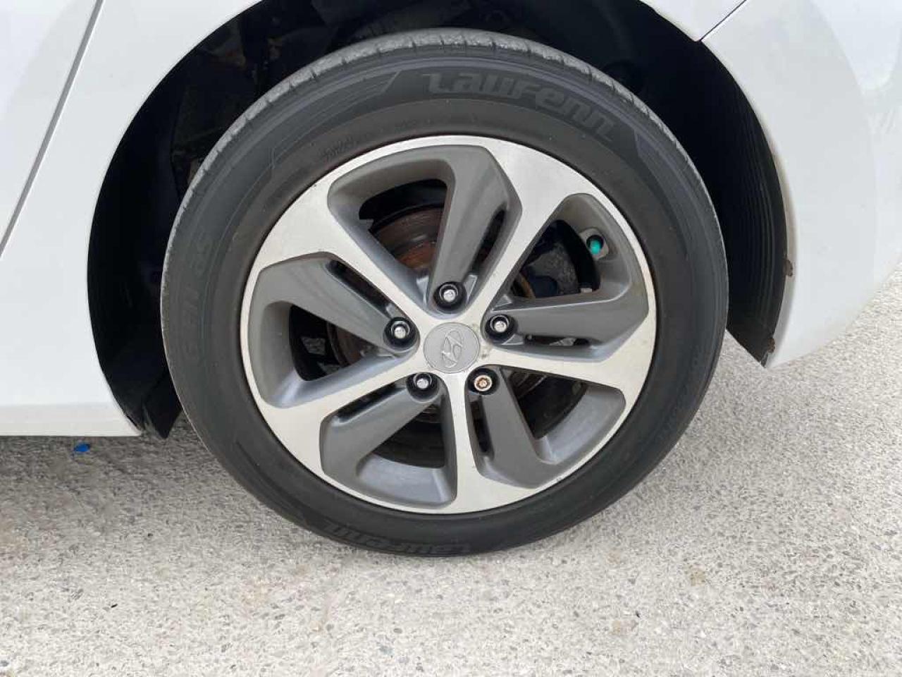 2016 Hyundai Elantra GT - Photo #21