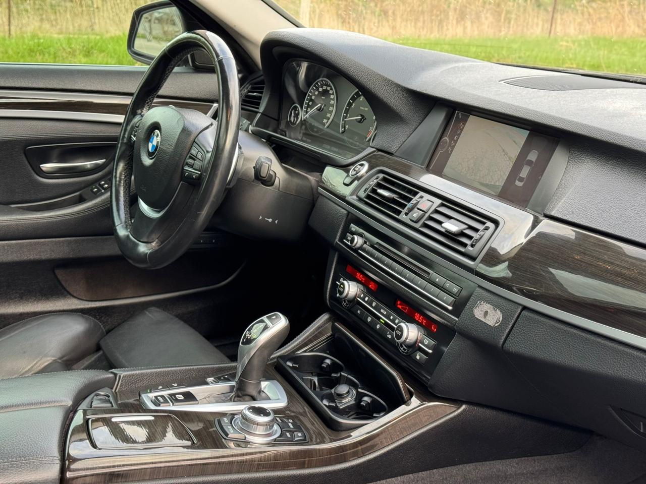 2012 BMW 5 Series 535I XDRIVE | NAV | SUNROOF | LEATHER | Photo9