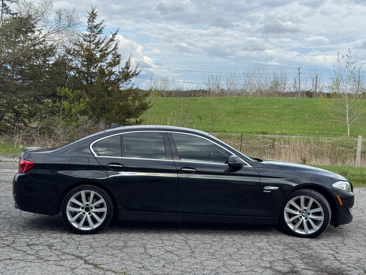 2012 BMW 5 Series 535I XDRIVE | NAV | SUNROOF | LEATHER | Photo5