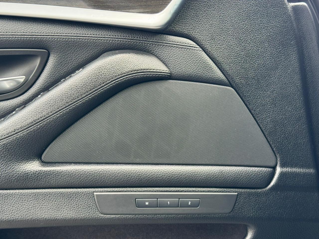 2012 BMW 5 Series 535I XDRIVE | NAV | SUNROOF | LEATHER | Photo16