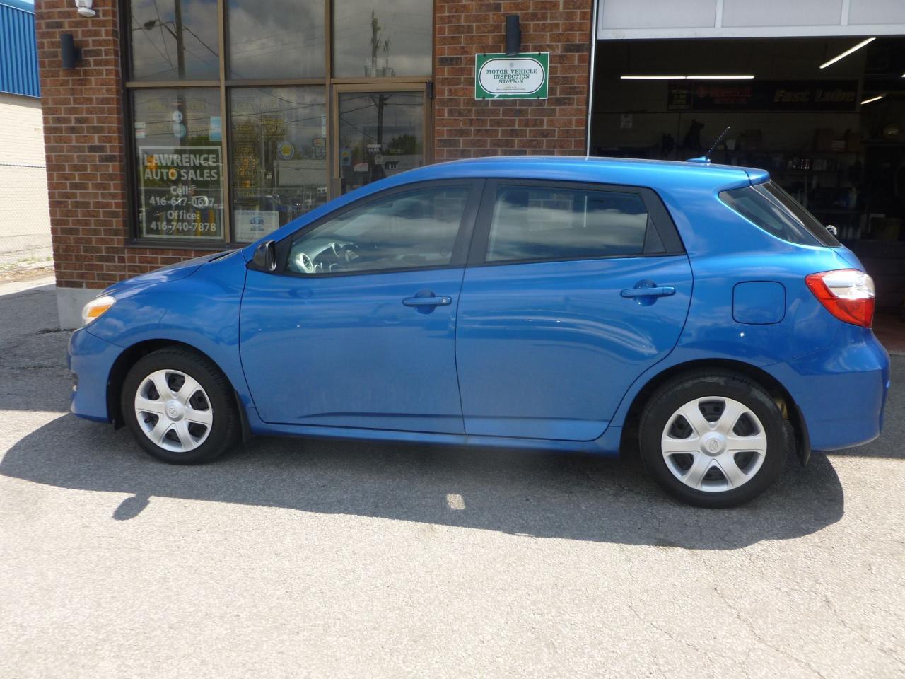 2010 Toyota Matrix BASE - Photo #3