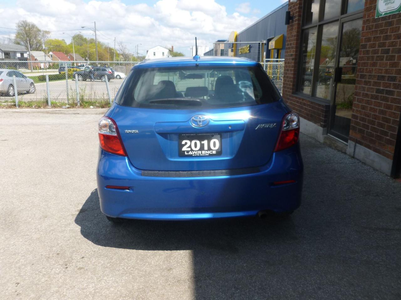 2010 Toyota Matrix BASE - Photo #4
