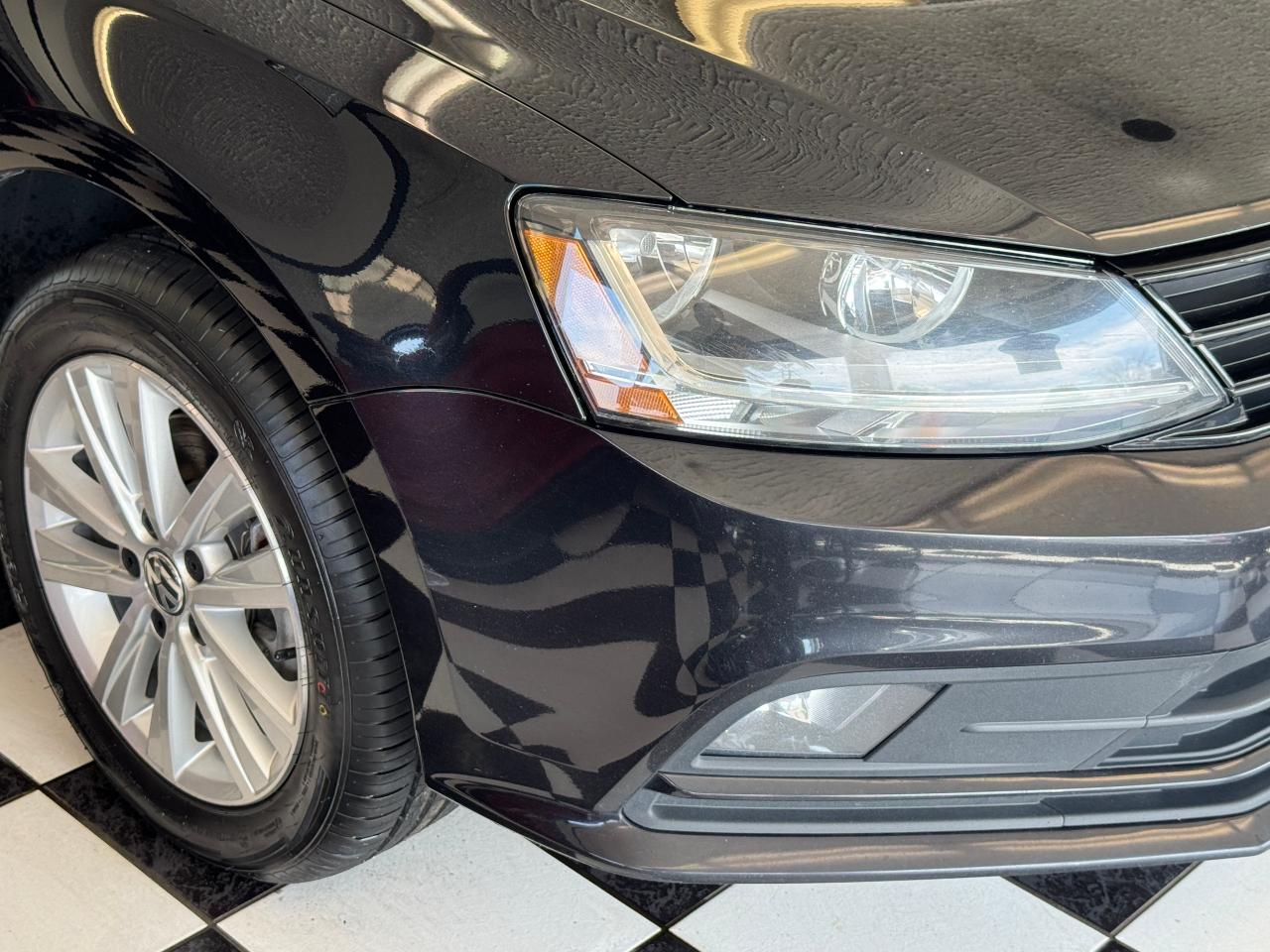 2017 Volkswagen Jetta Wolfsburg Edition 1.4T+New Tires+Roof+CLEAN CARFAX Photo94