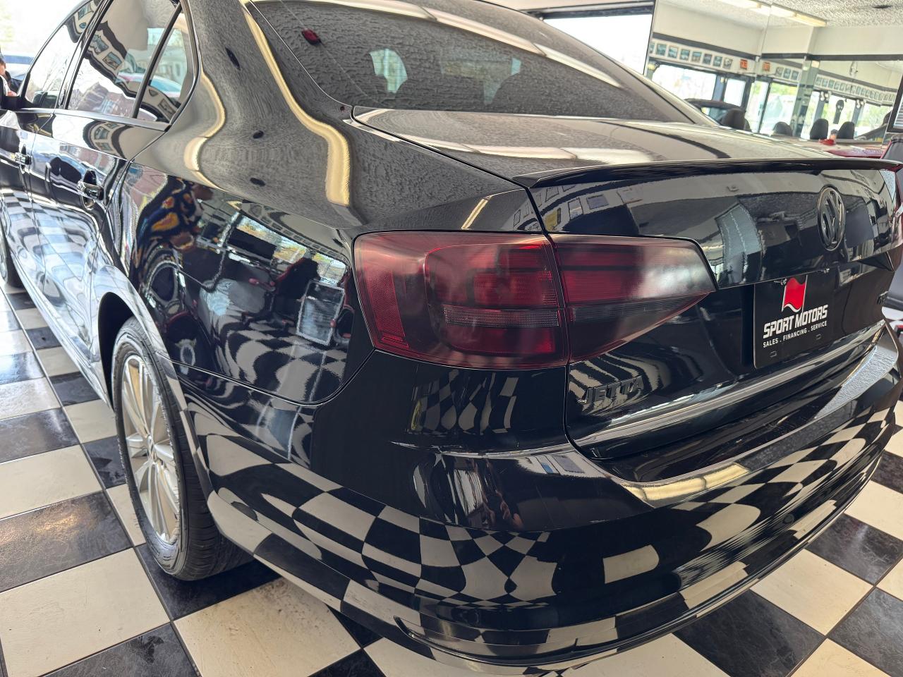 2017 Volkswagen Jetta Wolfsburg Edition 1.4T+New Tires+Roof+CLEAN CARFAX - Photo #35