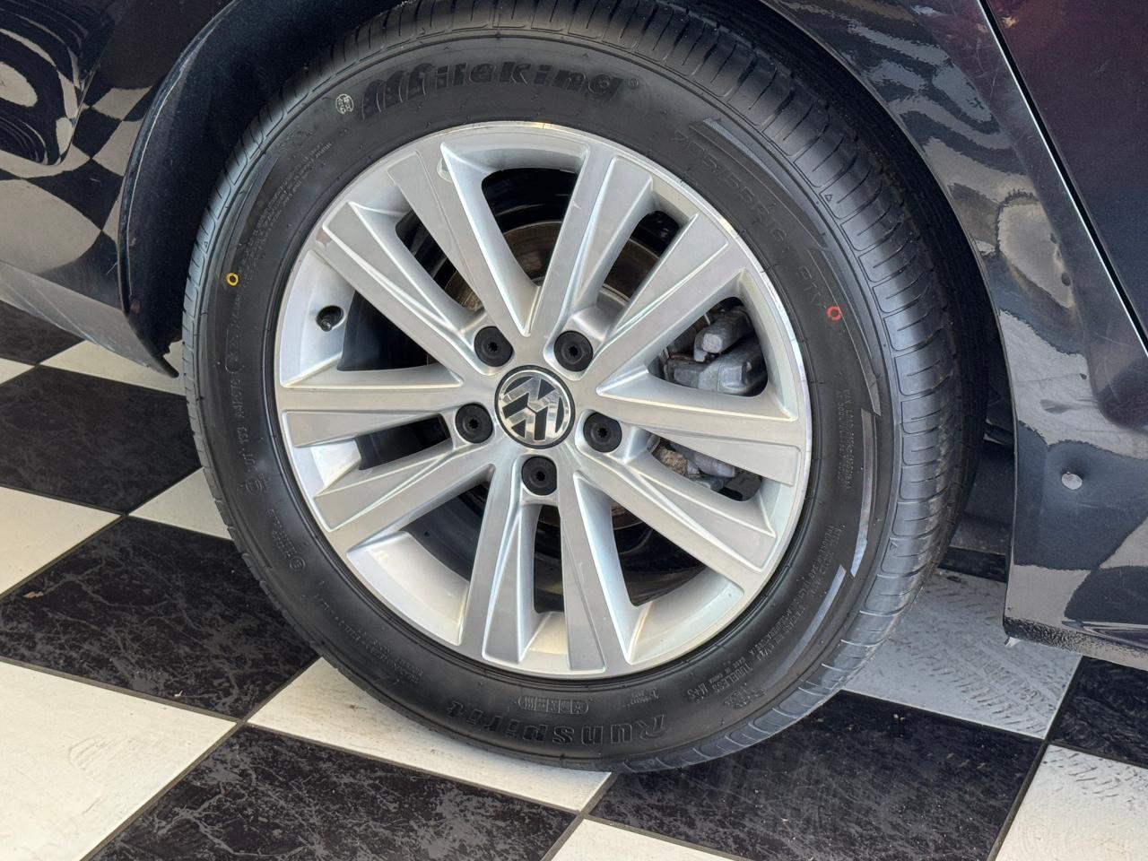 2017 Volkswagen Jetta Wolfsburg Edition 1.4T+New Tires+Roof+CLEAN CARFAX Photo113