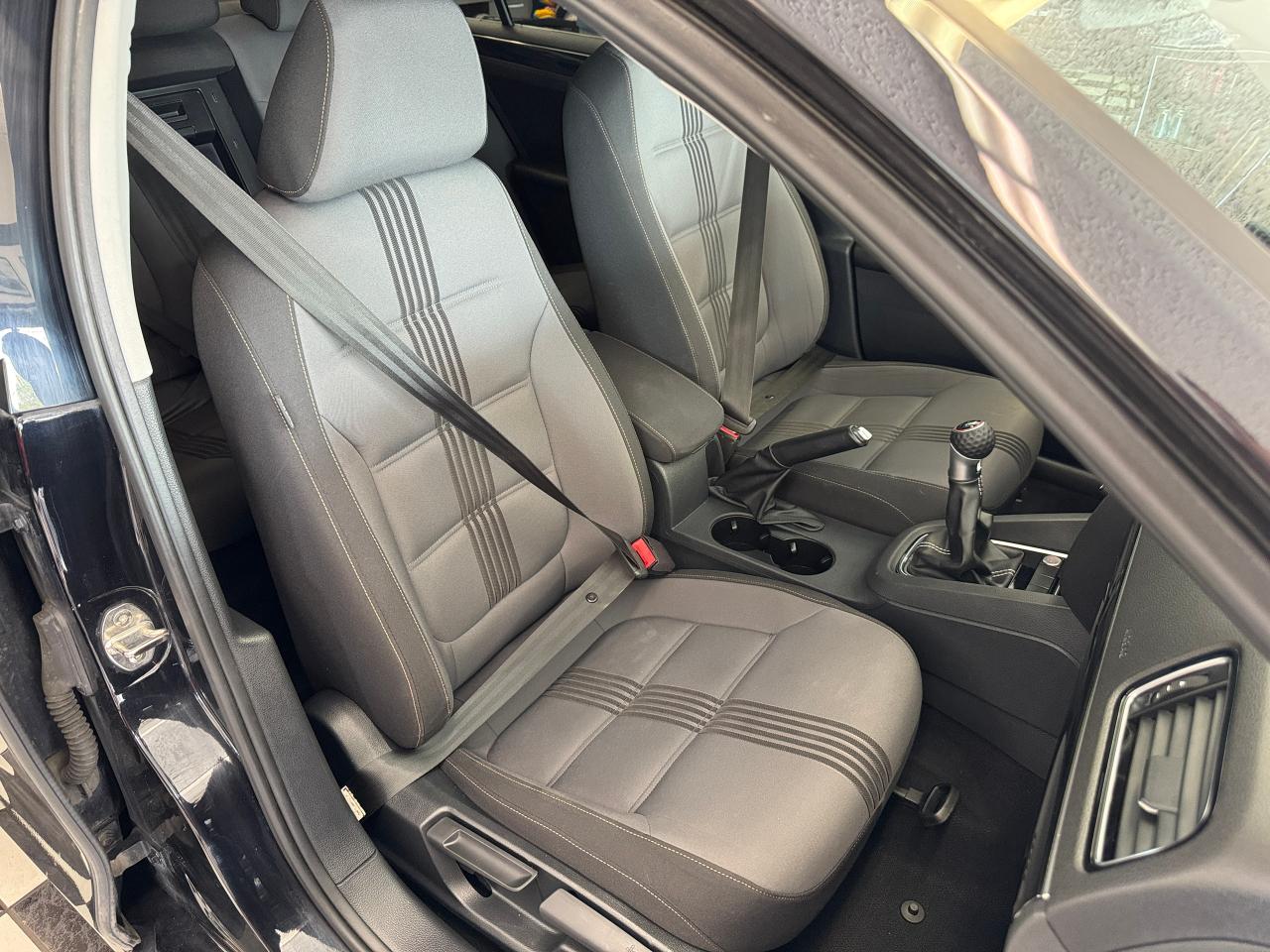 2017 Volkswagen Jetta Wolfsburg Edition 1.4T+New Tires+Roof+CLEAN CARFAX Photo25
