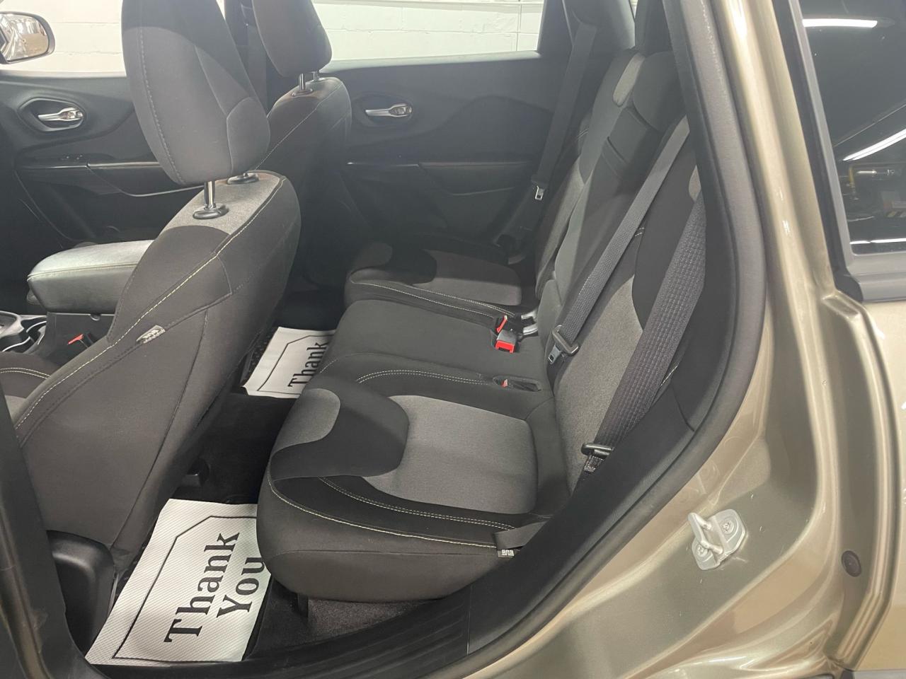 2016 Jeep Cherokee SPORT 4X4