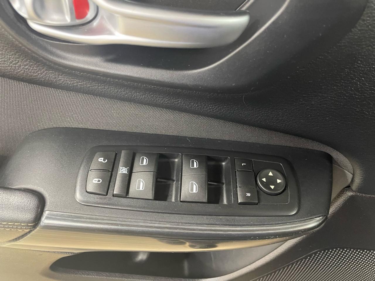 2016 Jeep Cherokee SPORT 4X4