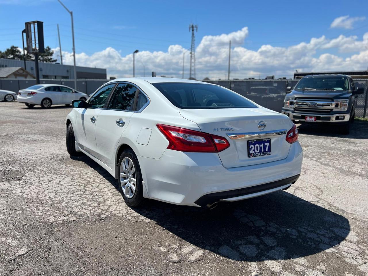 2017 Nissan Altima AUTO NO ACCIDENT HEATED SEATS BLUETOOTH !!SAFETY!! Photo4
