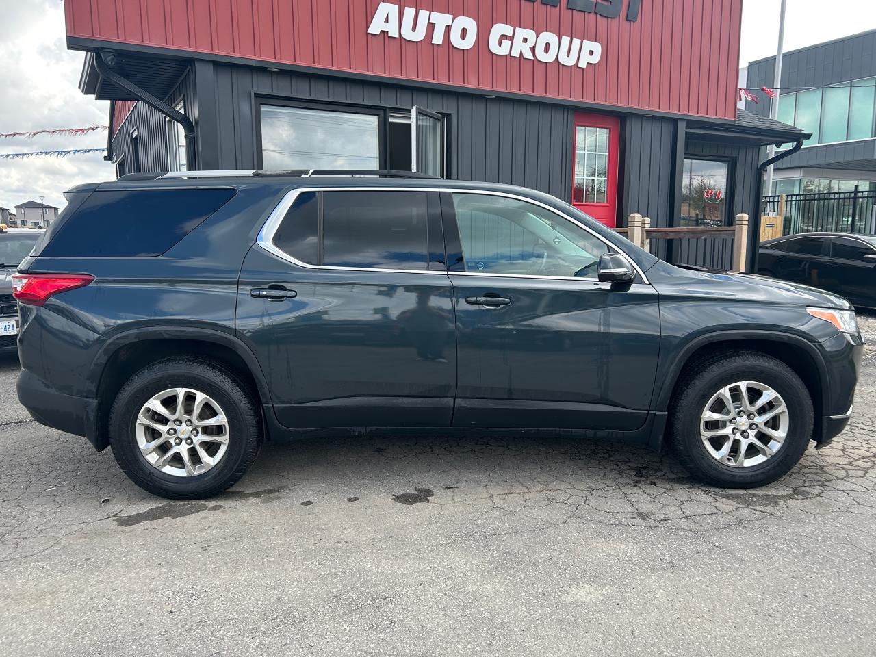 2018 Chevrolet Traverse LT Cloth - Photo #2