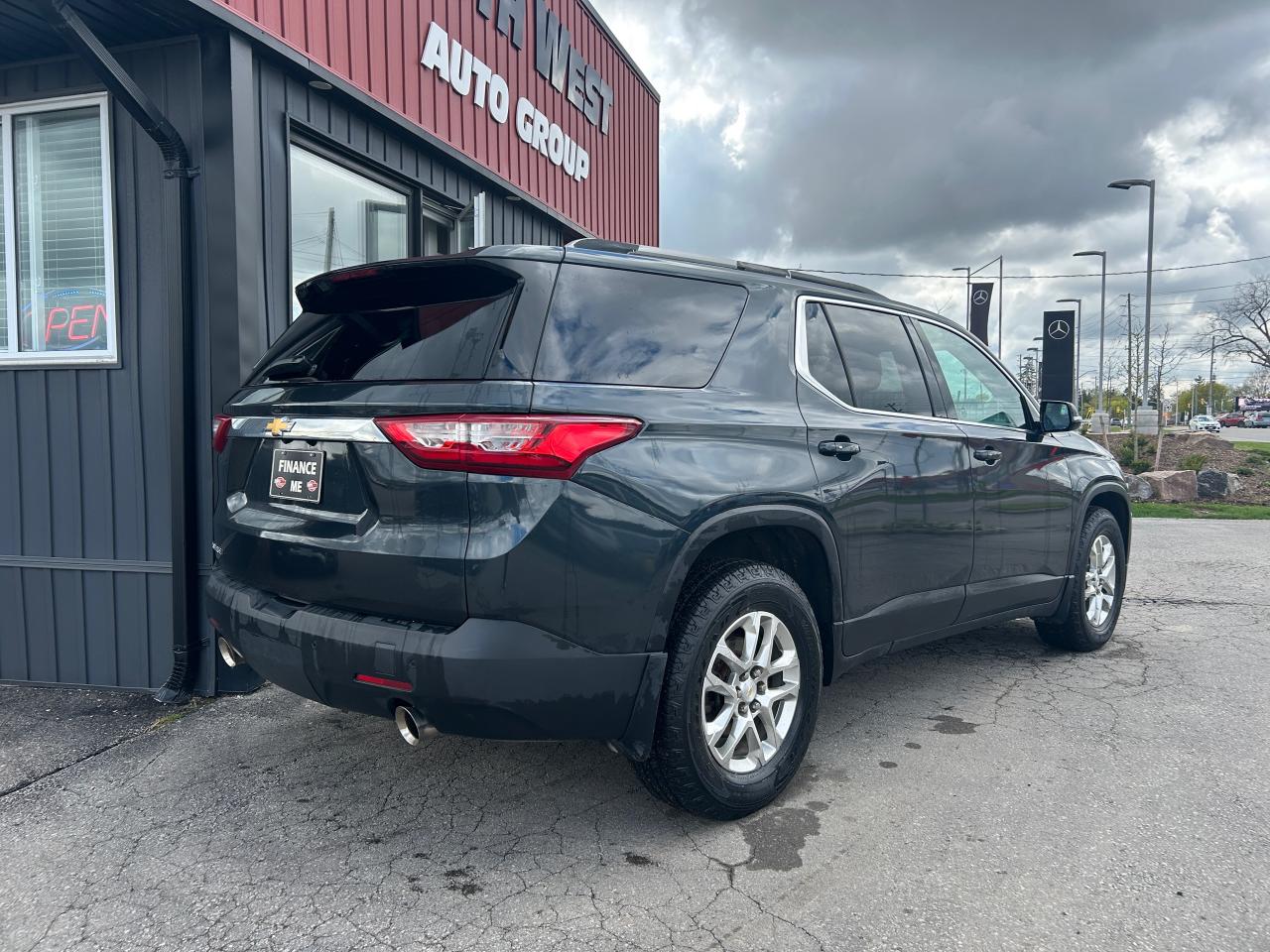 2018 Chevrolet Traverse LT Cloth - Photo #3