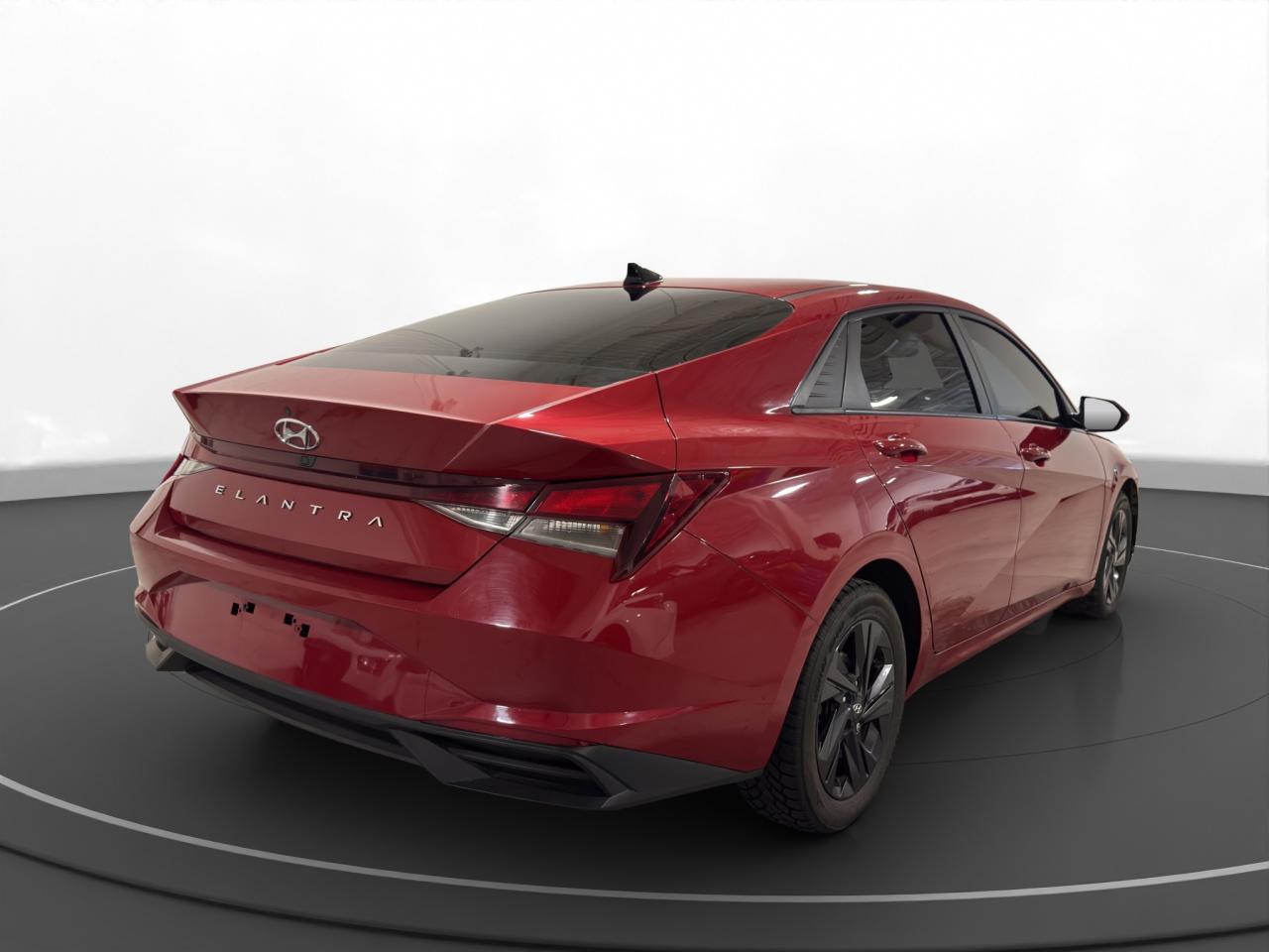 2021 Hyundai Elantra Preferred - Photo #5
