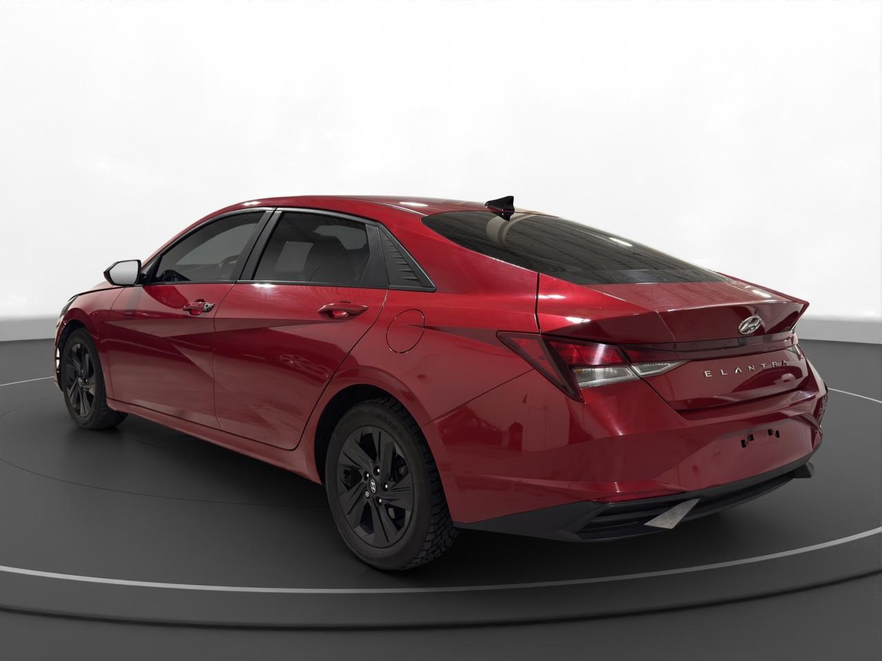 2021 Hyundai Elantra Preferred - Photo #3