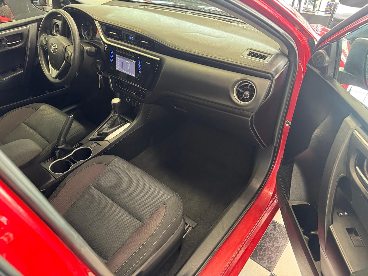 2017 Toyota Corolla LE+Camera+Heated Seats+A/C+Cruise Photo21