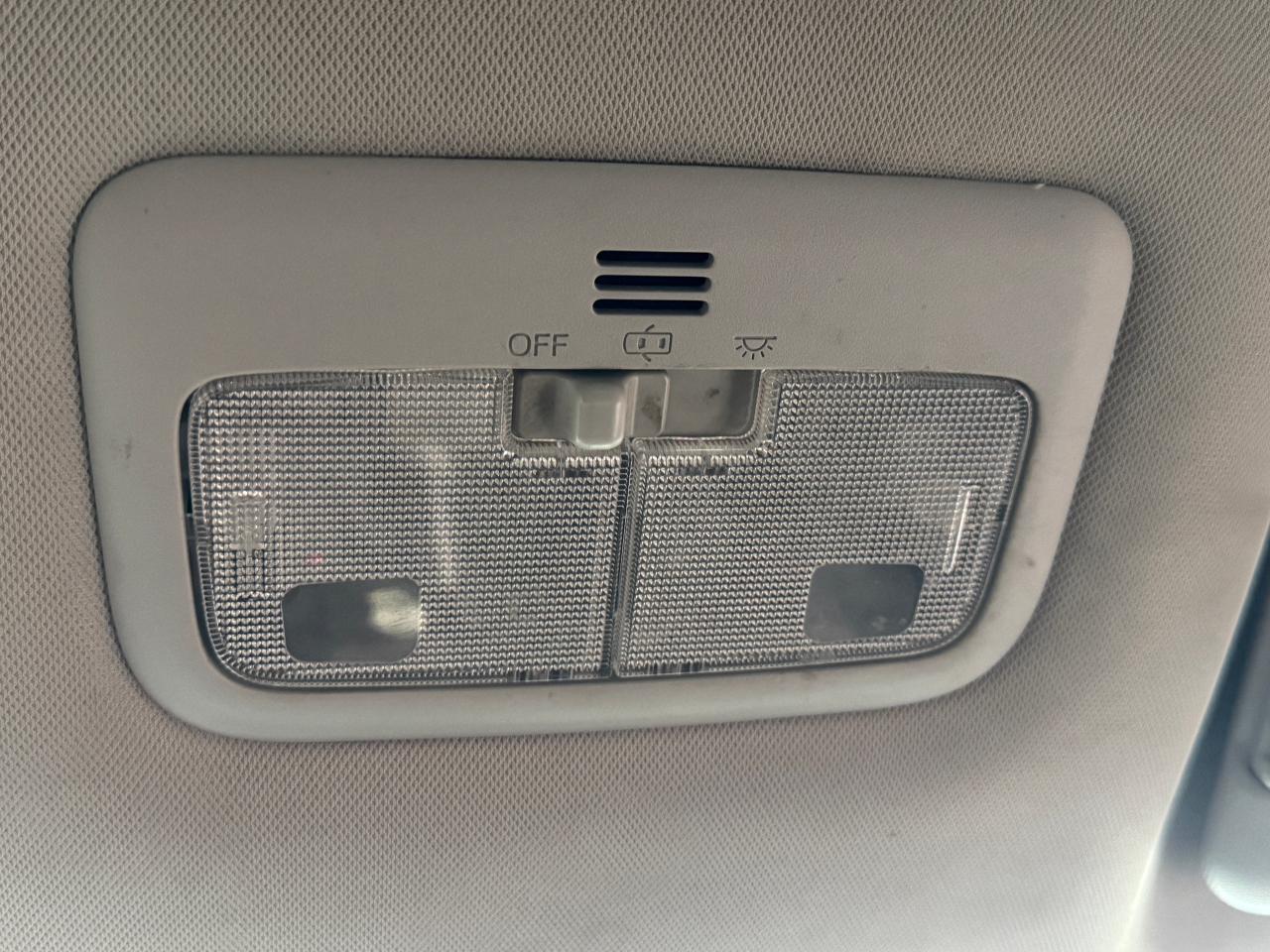2017 Toyota Corolla LE+Camera+Heated Seats+A/C+Cruise Photo101