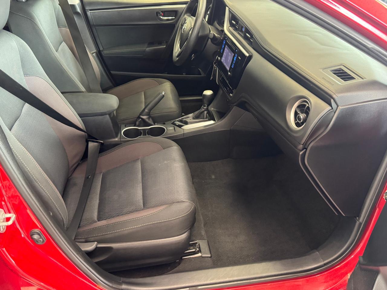 2017 Toyota Corolla LE+Camera+Heated Seats+A/C+Cruise Photo22