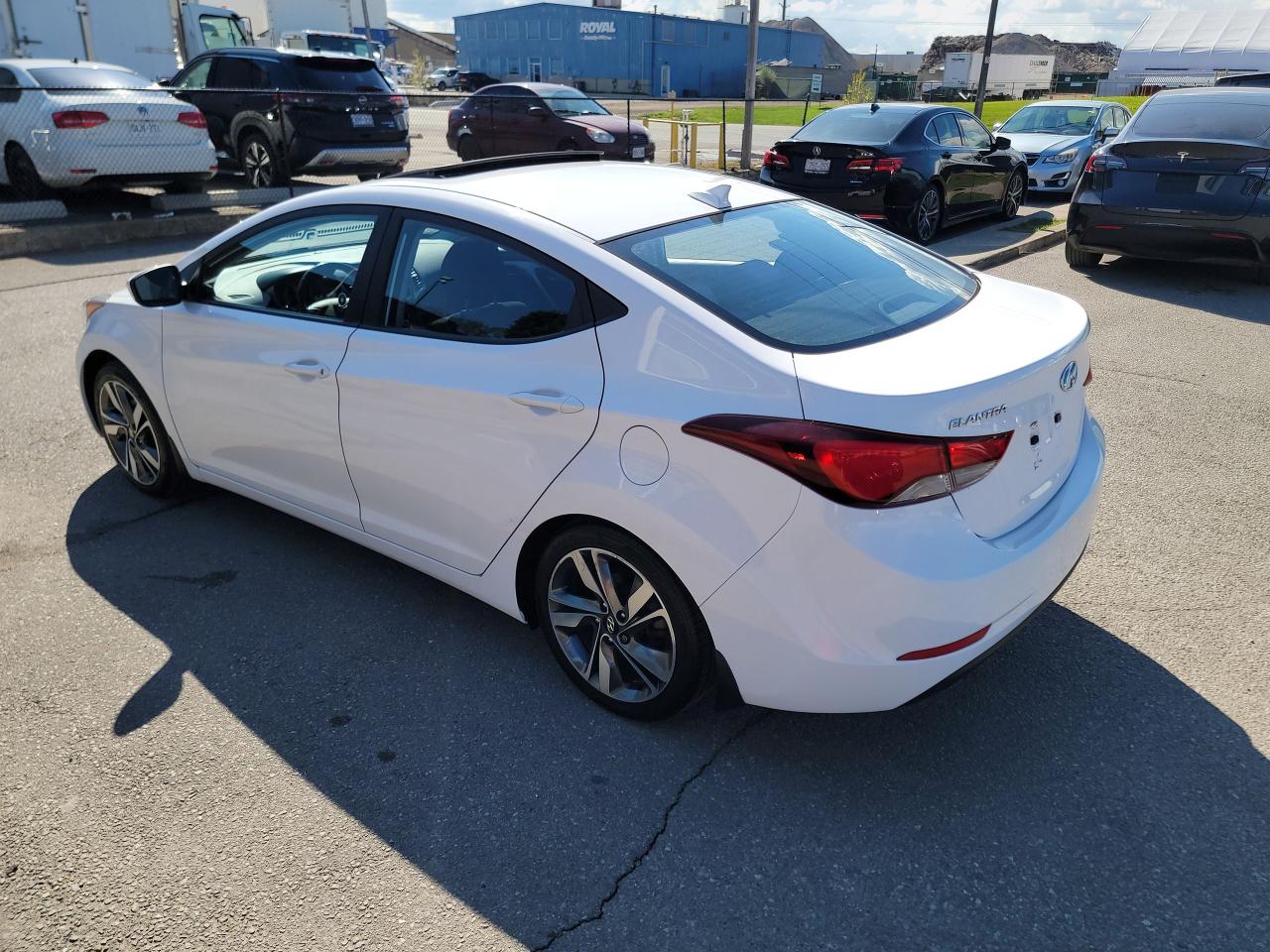 2015 Hyundai Elantra GLS - Photo #8