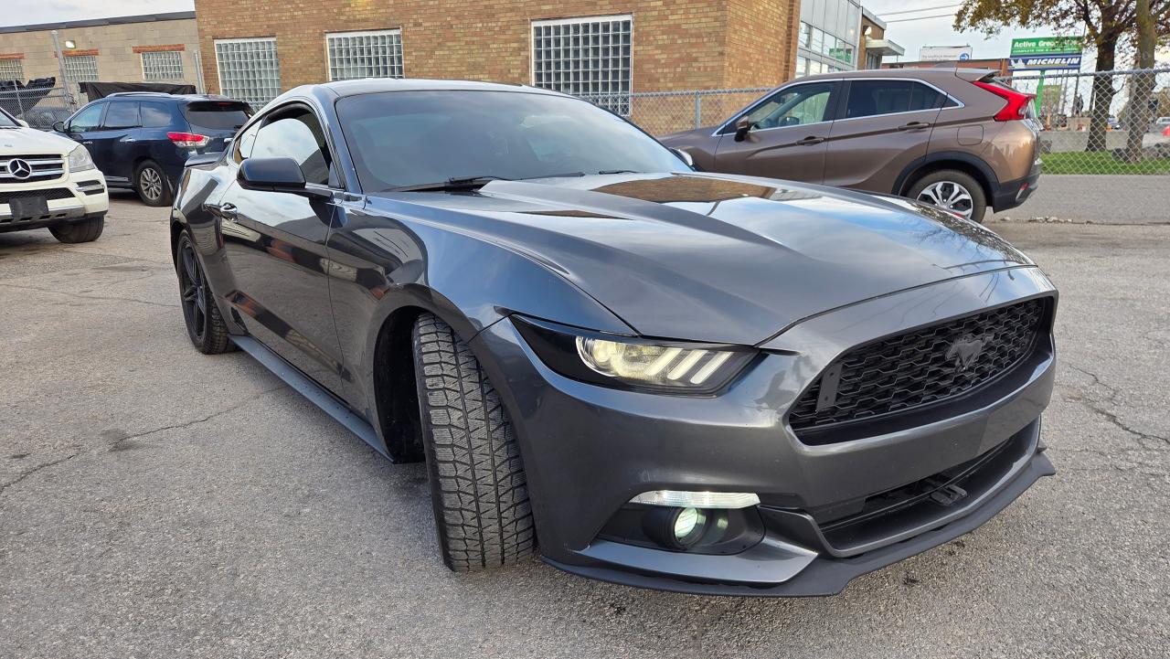 2017 Ford Mustang V6 - Photo #6