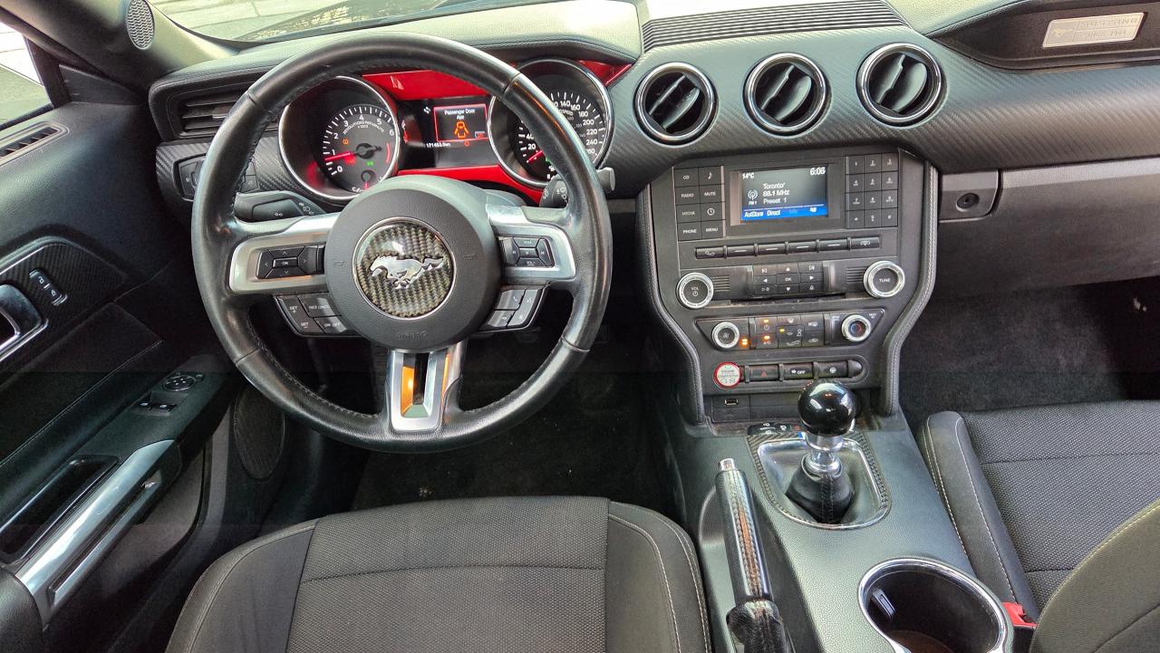 2017 Ford Mustang V6 - Photo #11