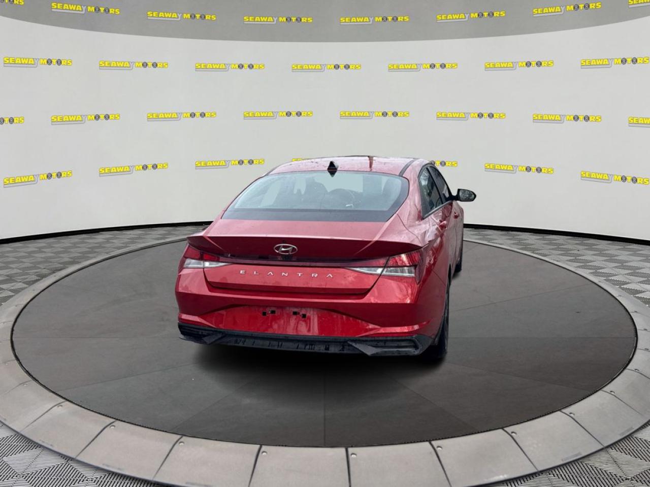 2022 Hyundai Elantra Preferred IVT with Sun and Tech Package - Photo #4