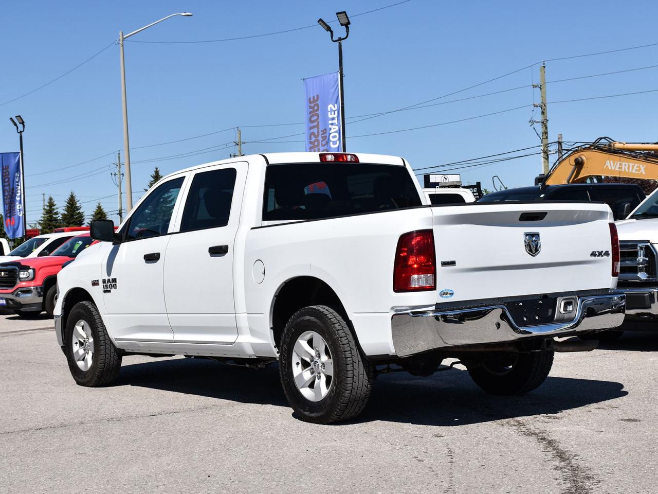2023 RAM 1500 Classic SLT Crew Cab 4x4 ~Camera ~Bluetooth ~Power Seat Photo4