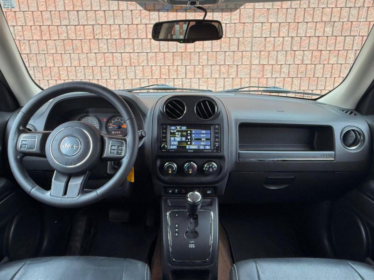 2015 Jeep Patriot HIGH ALTITUDE | CLEAN CARFAX | 4X4 | LEATHER | SUNROOF | REMOTE STARTER | POWER SEATS | HEATED SEATS | - Photo #14