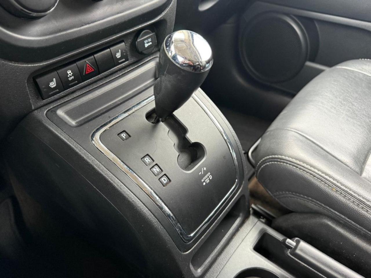 2015 Jeep Patriot HIGH ALTITUDE | CLEAN CARFAX | 4X4 | LEATHER | SUNROOF | REMOTE STARTER | POWER SEATS | HEATED SEATS | - Photo #25