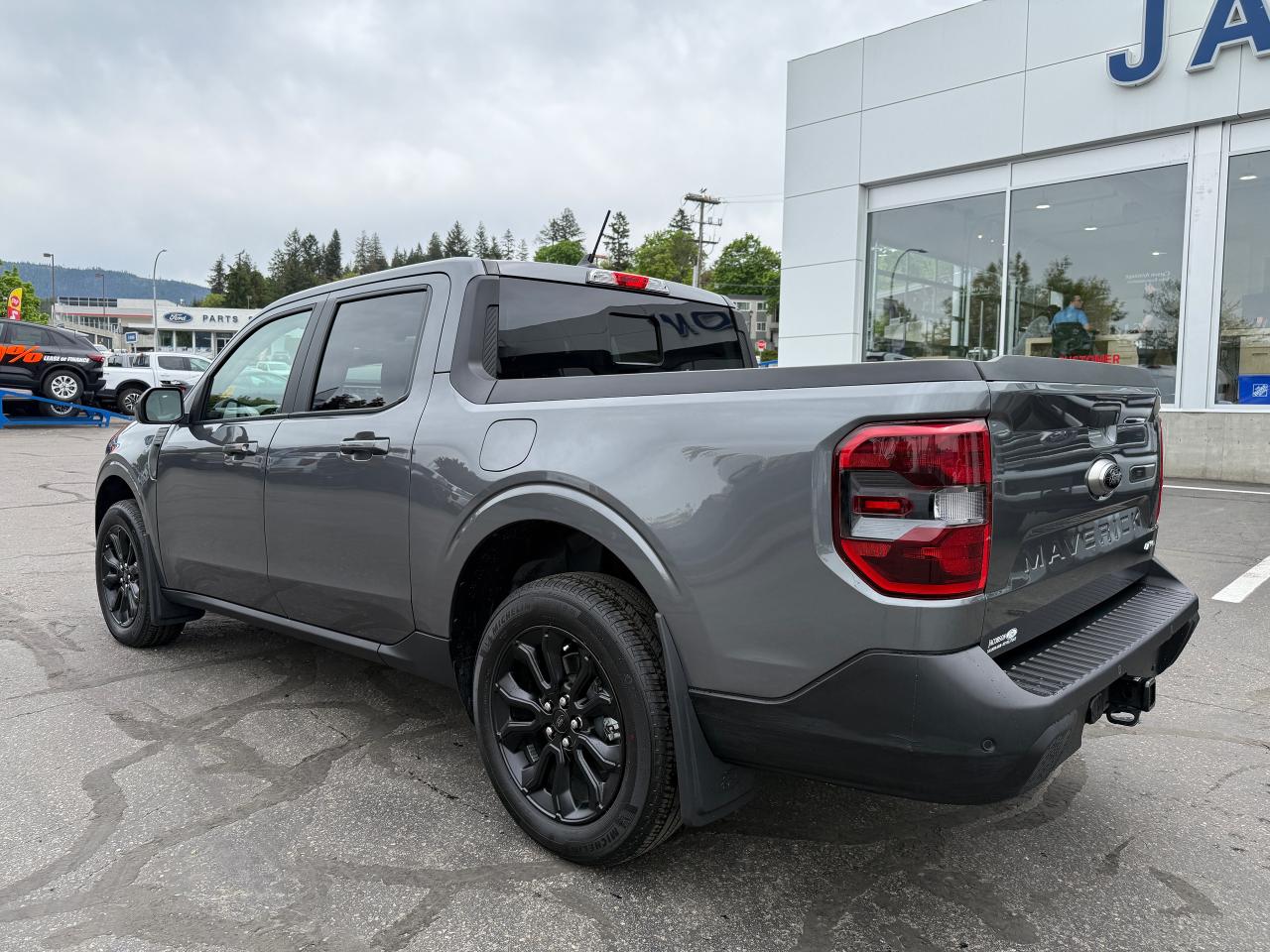 2024 Ford Maverick Lariat Photo2