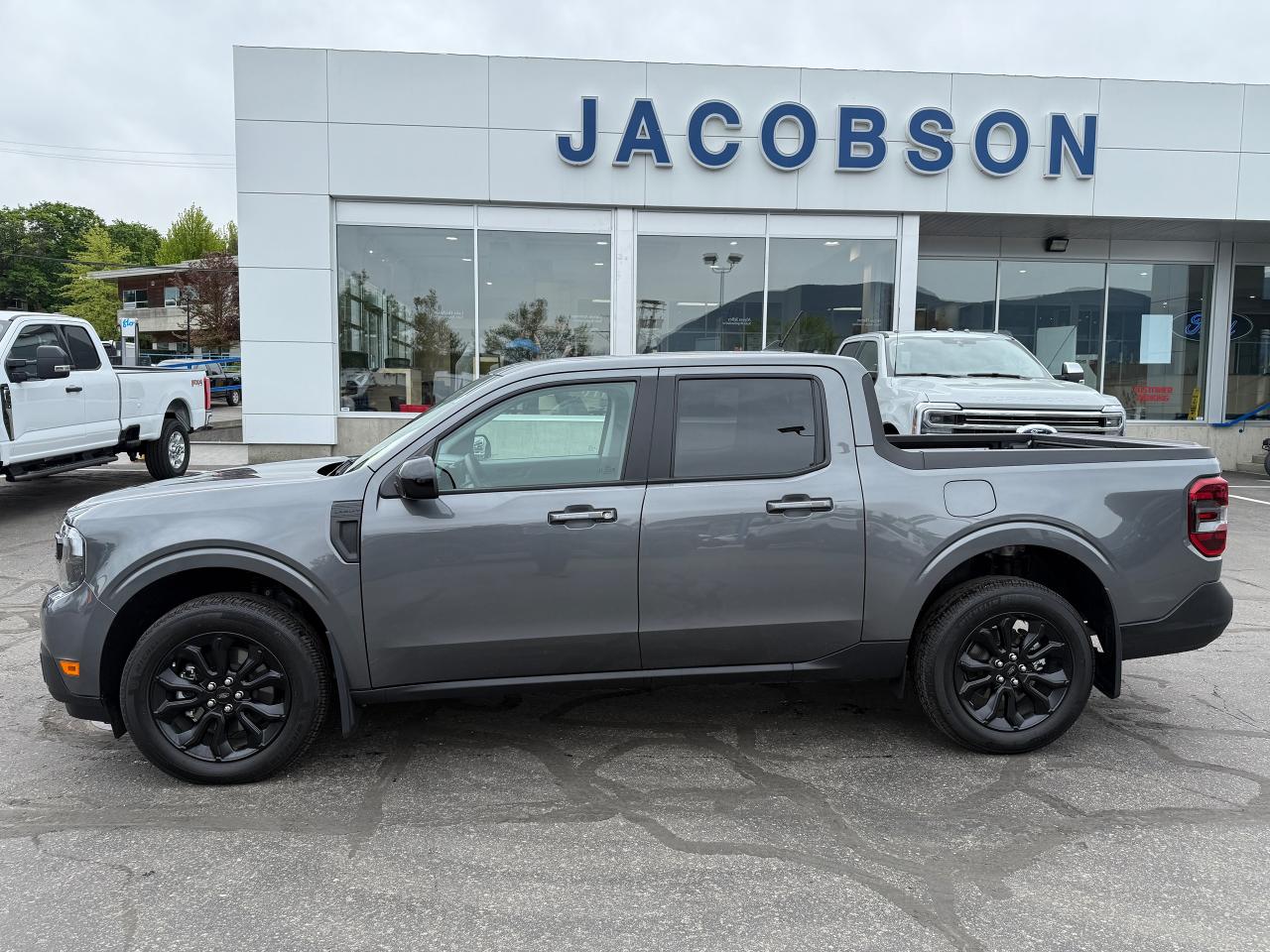 2024 Ford Maverick Lariat Photo1