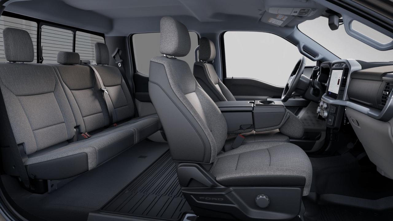 2025 Ford F-150 XLT Photo5
