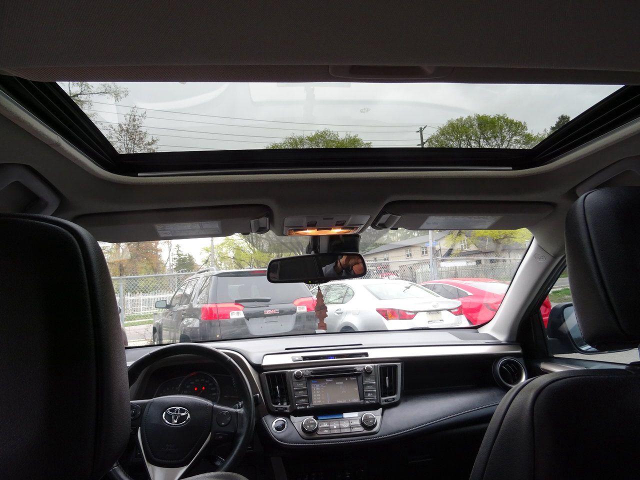 2015 Toyota RAV4 LIMITED  - Photo #15