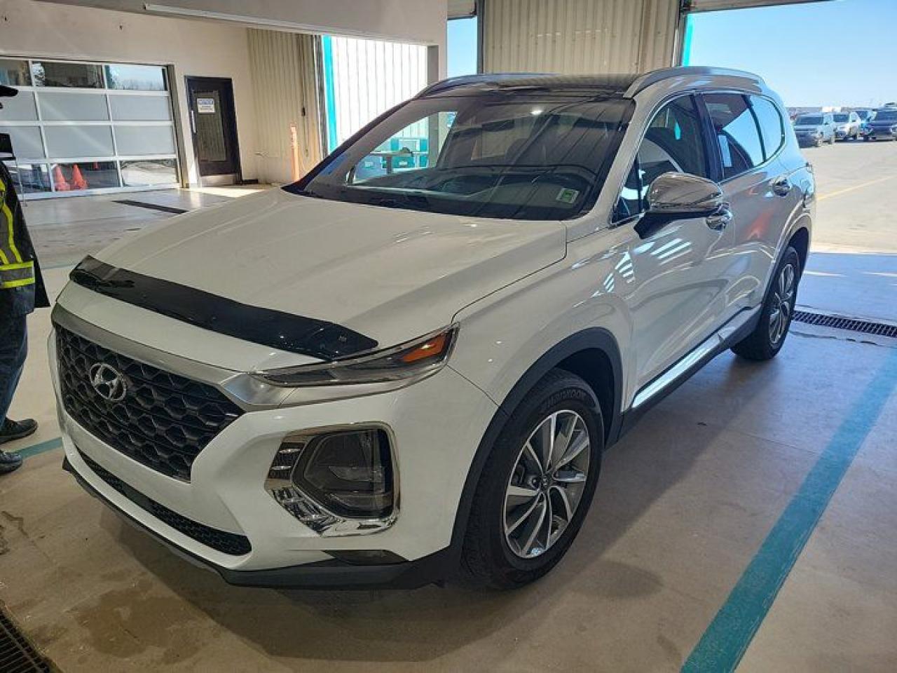 Used 2019 Hyundai Santa Fe Luxury2.0T AWD | Leather | Pano Roof | Adaptive Cruise | Heated Wheel + Seats | Rear Camera & More ! for sale in Guelph, ON
