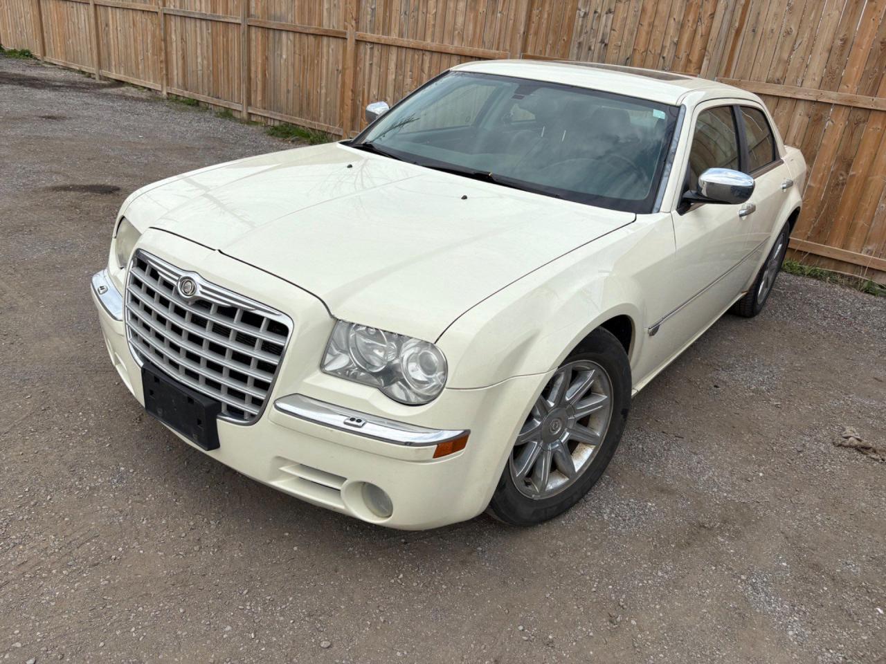 Used 2005 Chrysler 300 C for sale in Ajax, ON